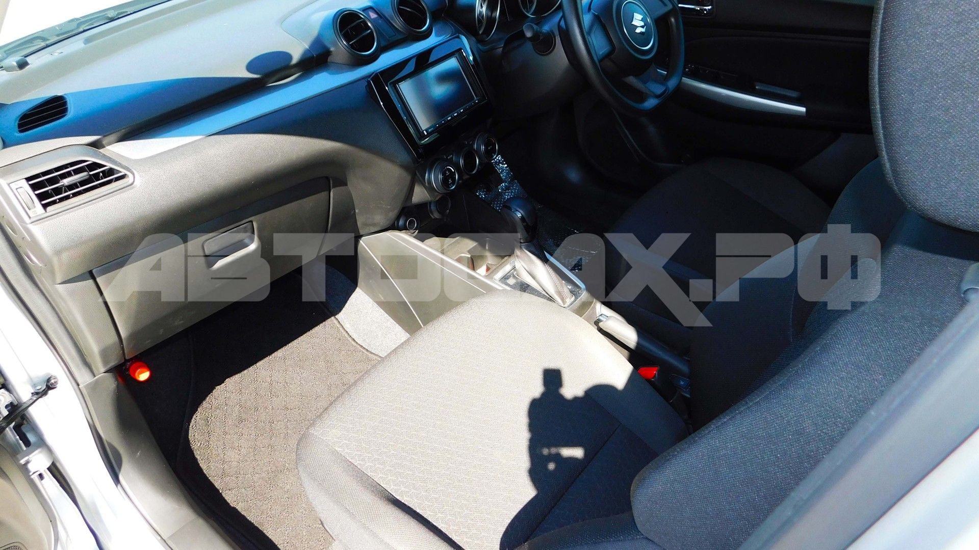 Suzuki Swift 2022, Хэтчбек — фото 22