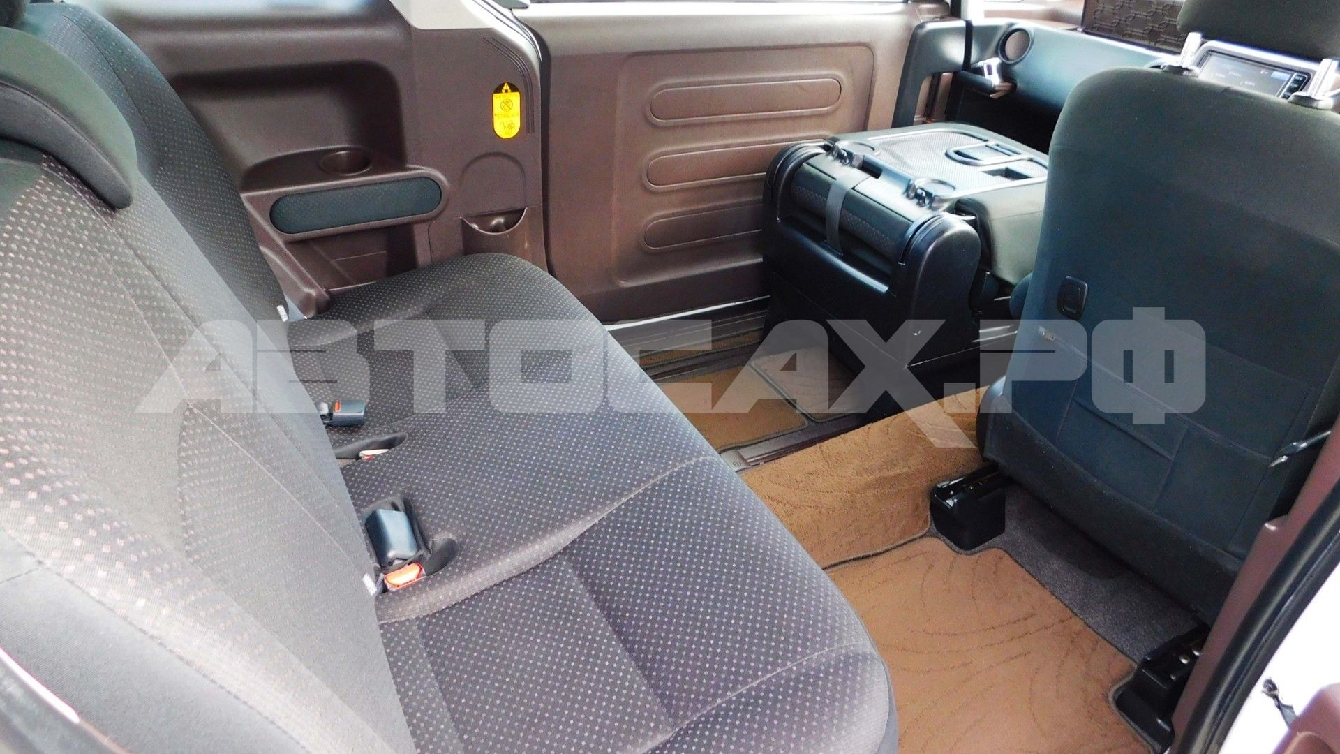 Toyota Porte 2020, Хэтчбек — фото 21