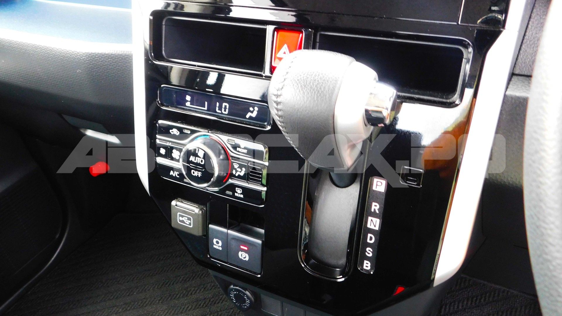 Toyota Roomy 2024, Минивэн — фото 25