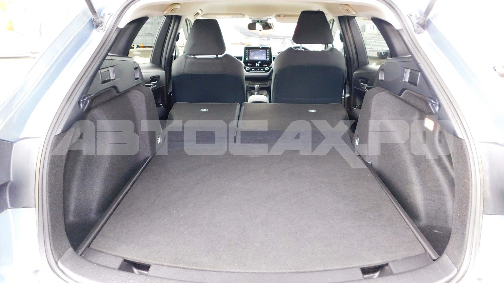 Toyota Corolla Touring 2020, Универсал — фото 18