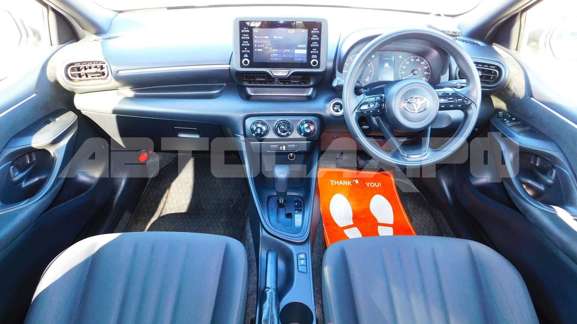 Toyota Yaris 2023, Хэтчбек — фото 12