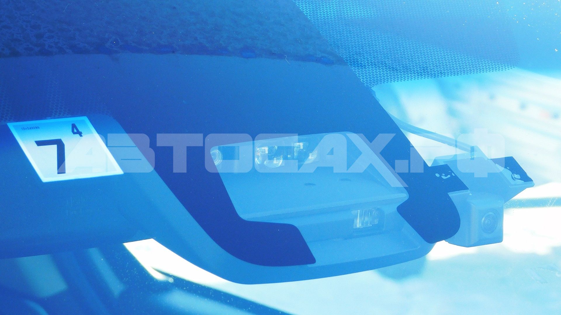 Toyota Porte 2016, Хэтчбек — фото 40