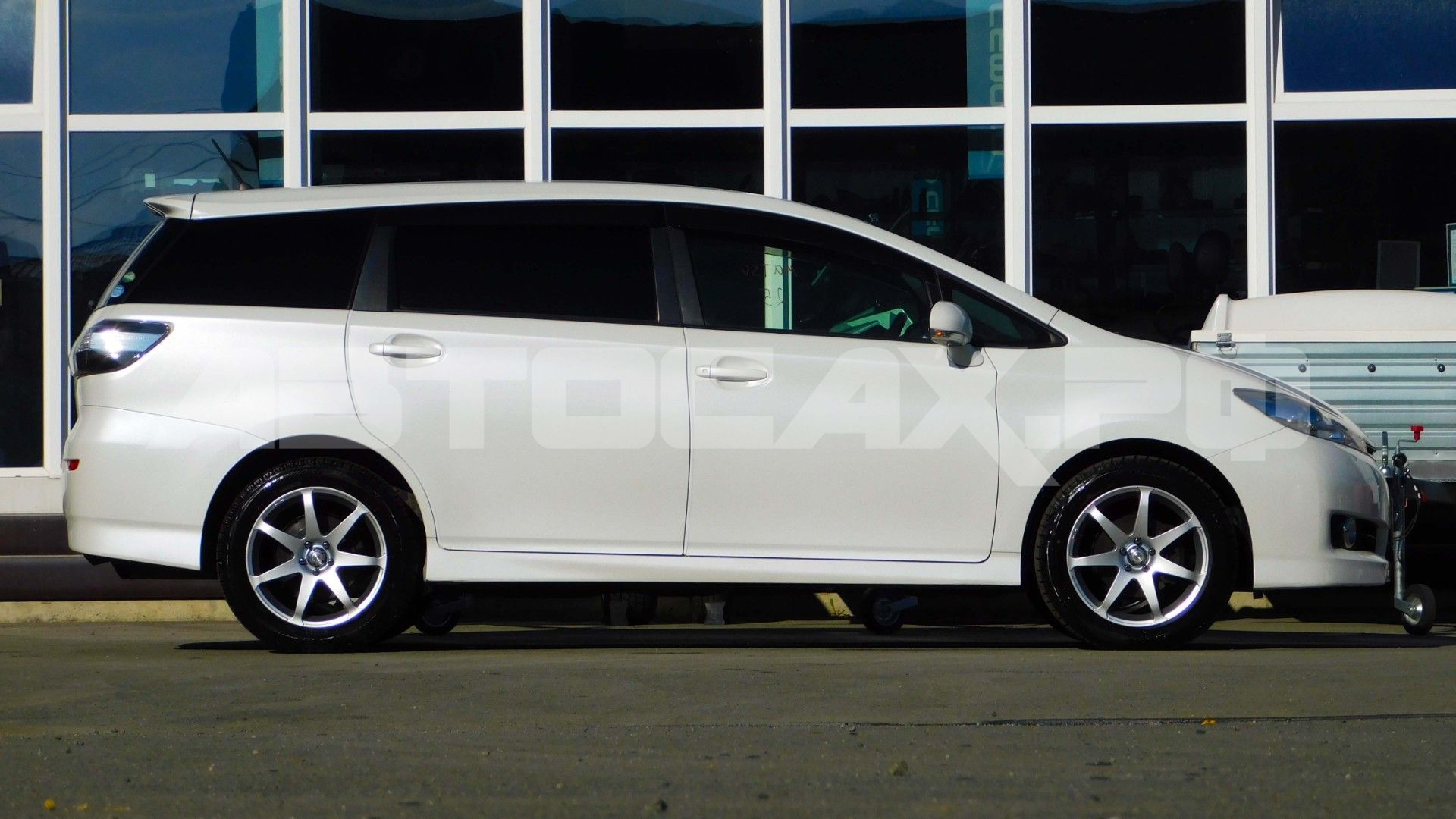 Toyota Wish 2015, Универсал — фото 6
