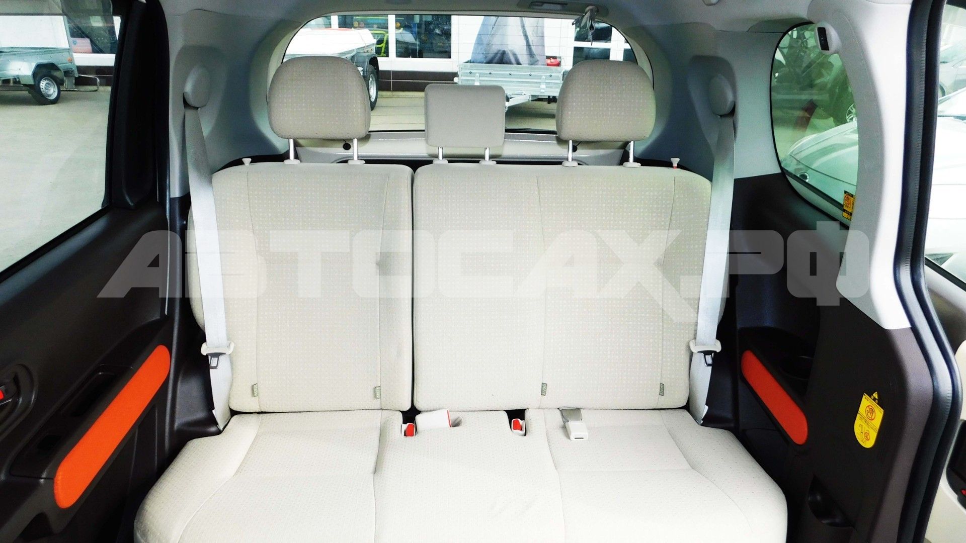 Toyota Porte 2016, Хэтчбек — фото 19