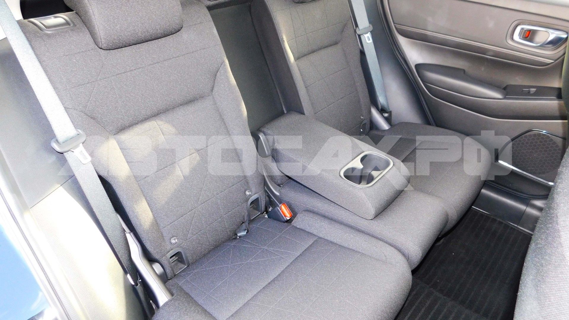 Honda Vezel 2026, Кроссовер — фото 15