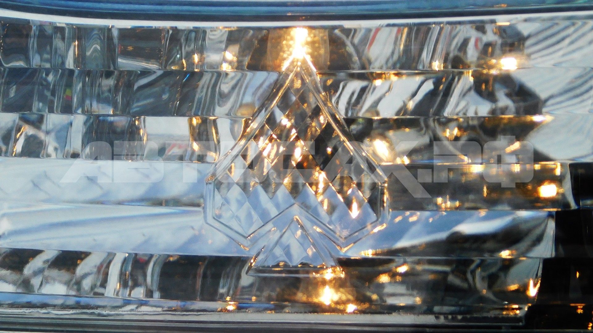 Toyota Spade 2018, Хэтчбек — фото 37