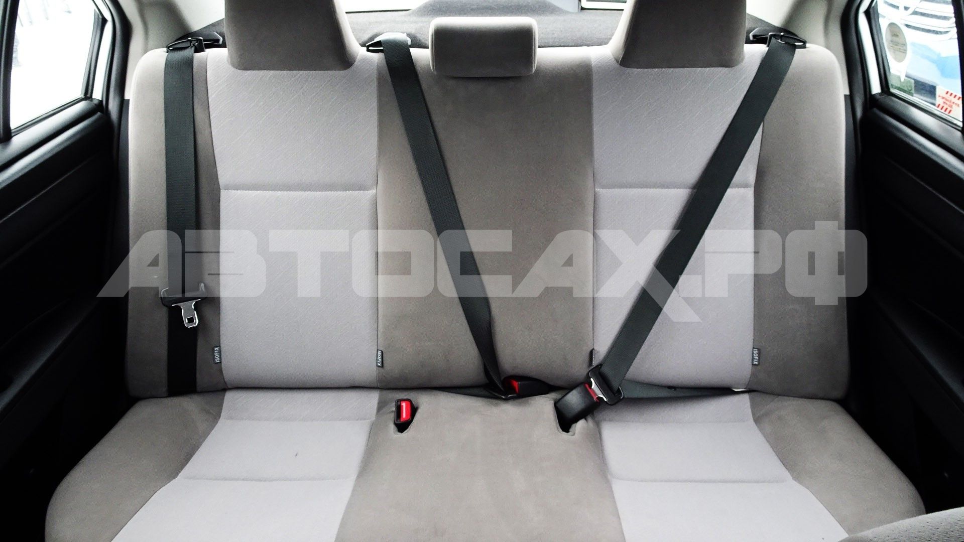 Toyota Corolla Axio 2017, Седан — фото 12
