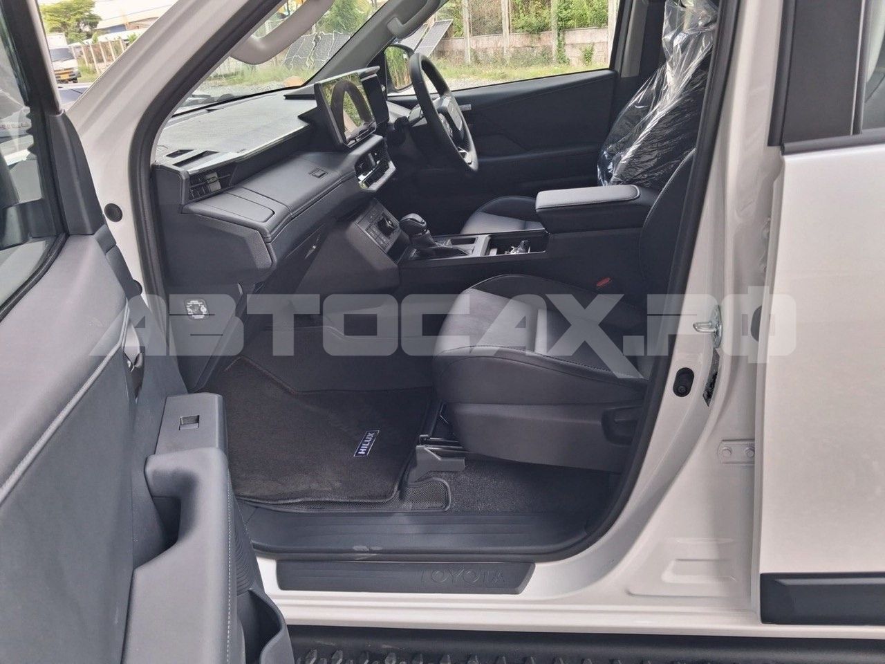 Toyota  HILUX TRAVO Double Cab 4TREX 4x4 2.8 OVERLAND 2026, Пикап — фото 25