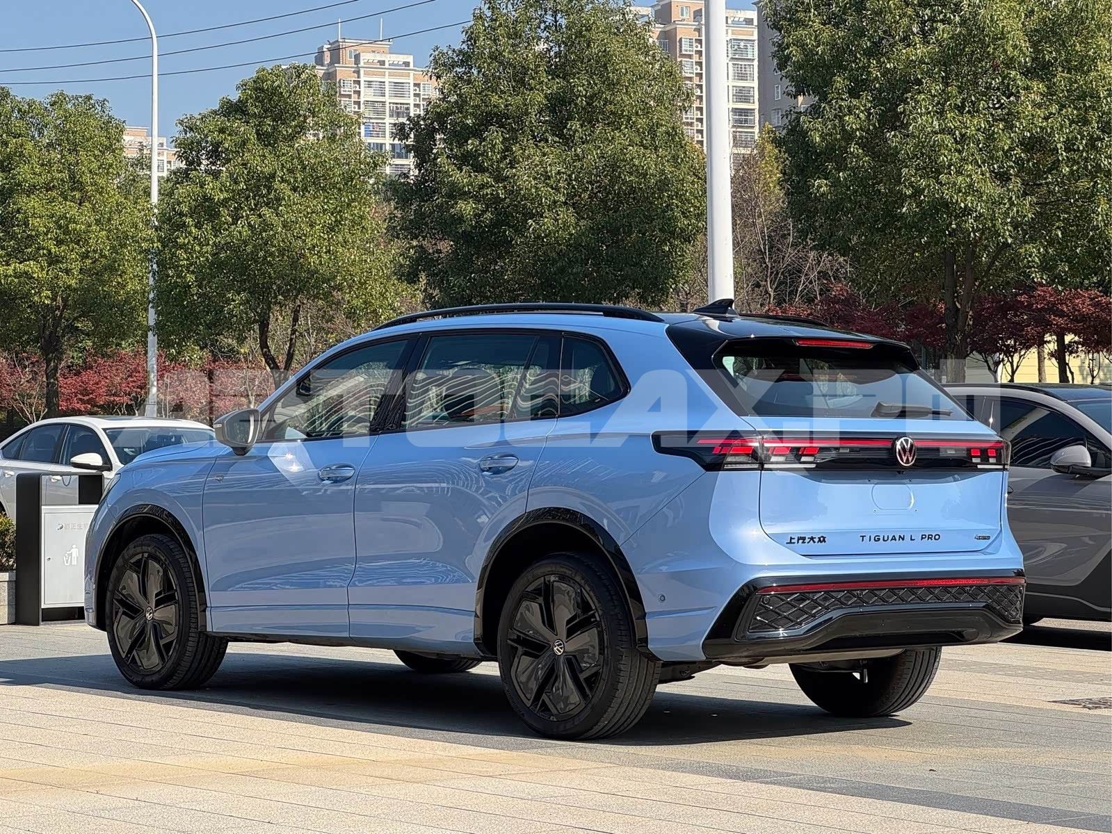 Volkswagen Tiguan L 2024, Кроссовер — фото 5