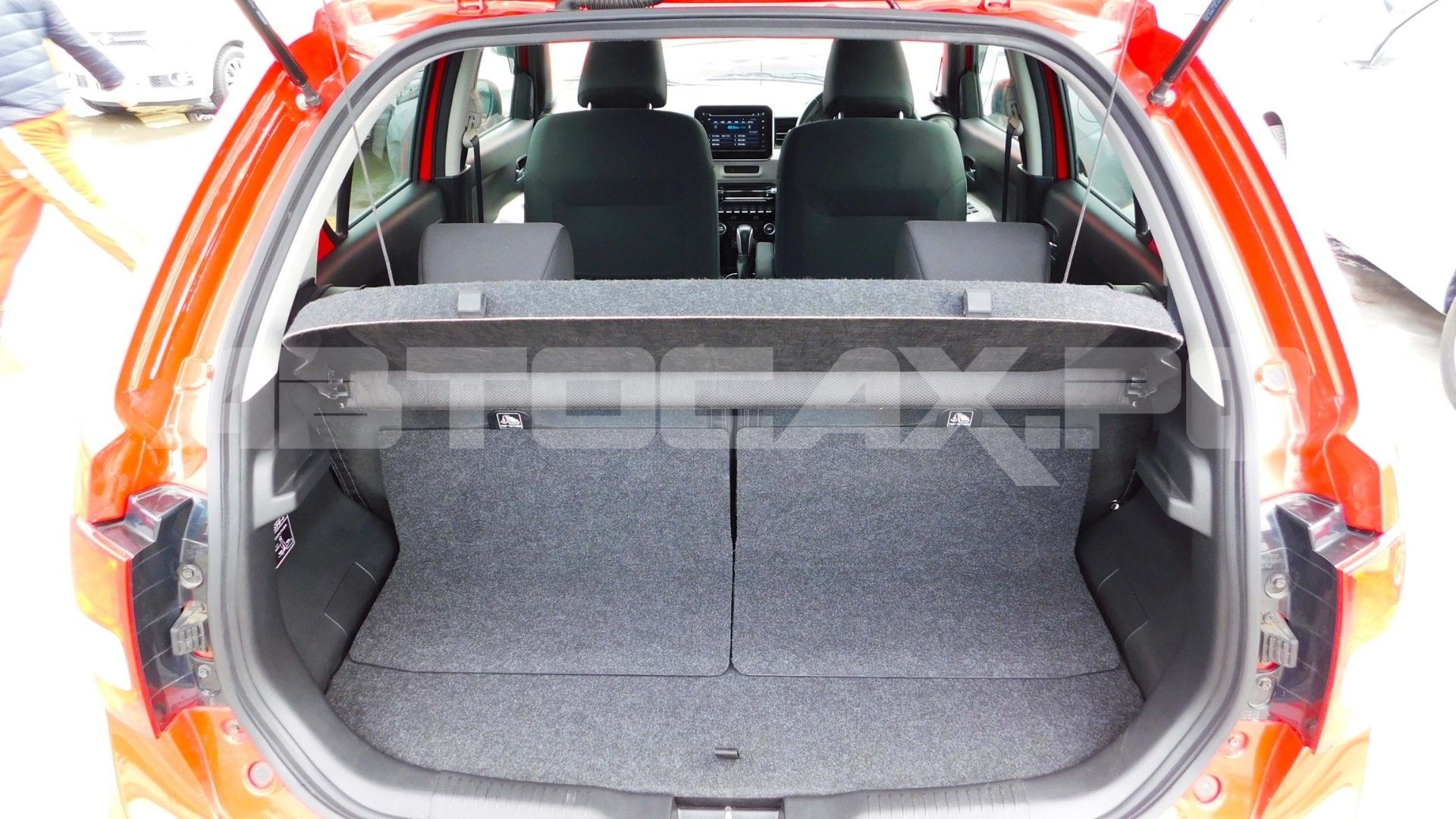 Suzuki Ignis 2018, Кроссовер — фото 22