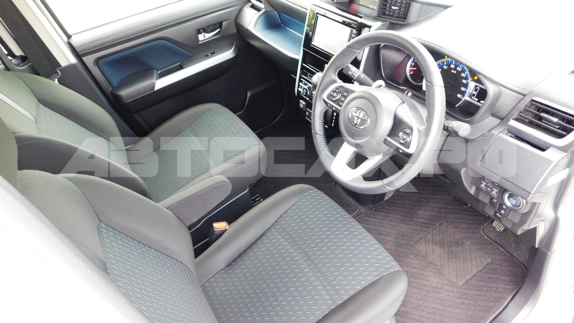 Toyota Roomy 2024, Минивэн — фото 15