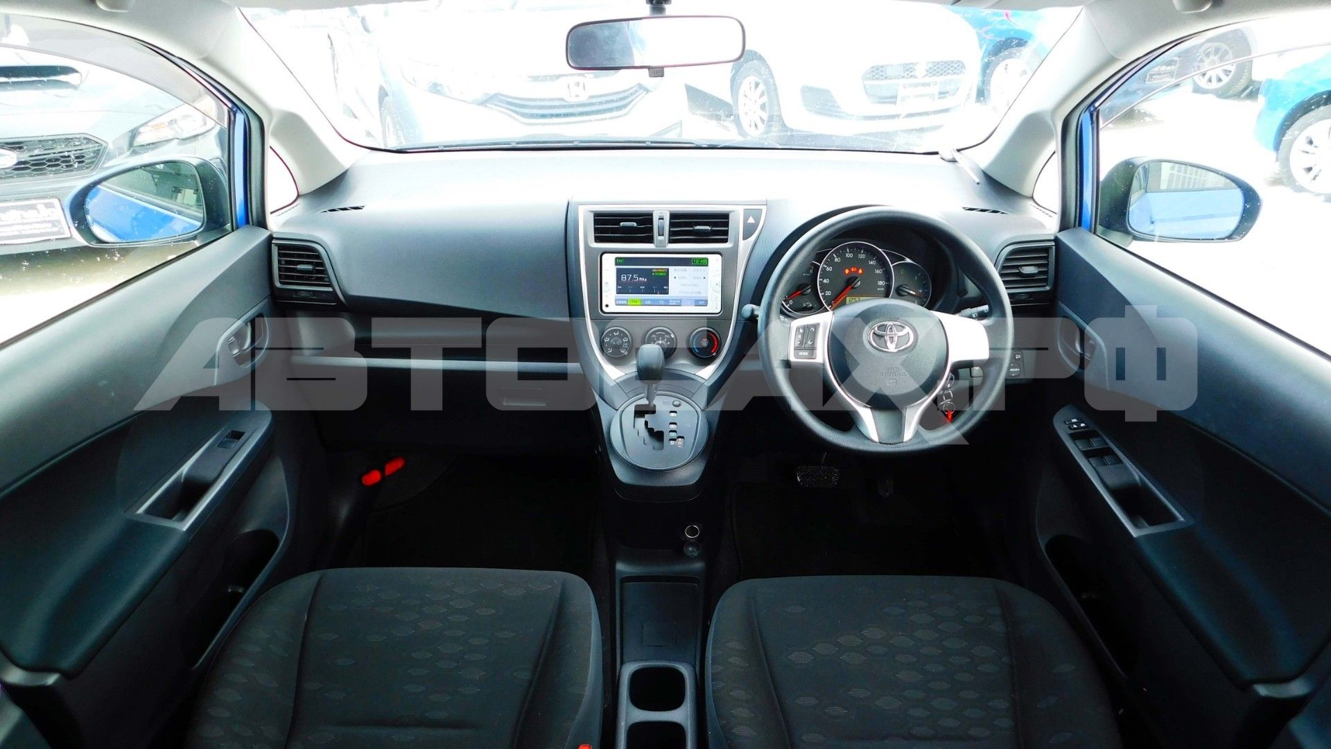 Toyota Ractis 2014, Хэтчбек — фото 12