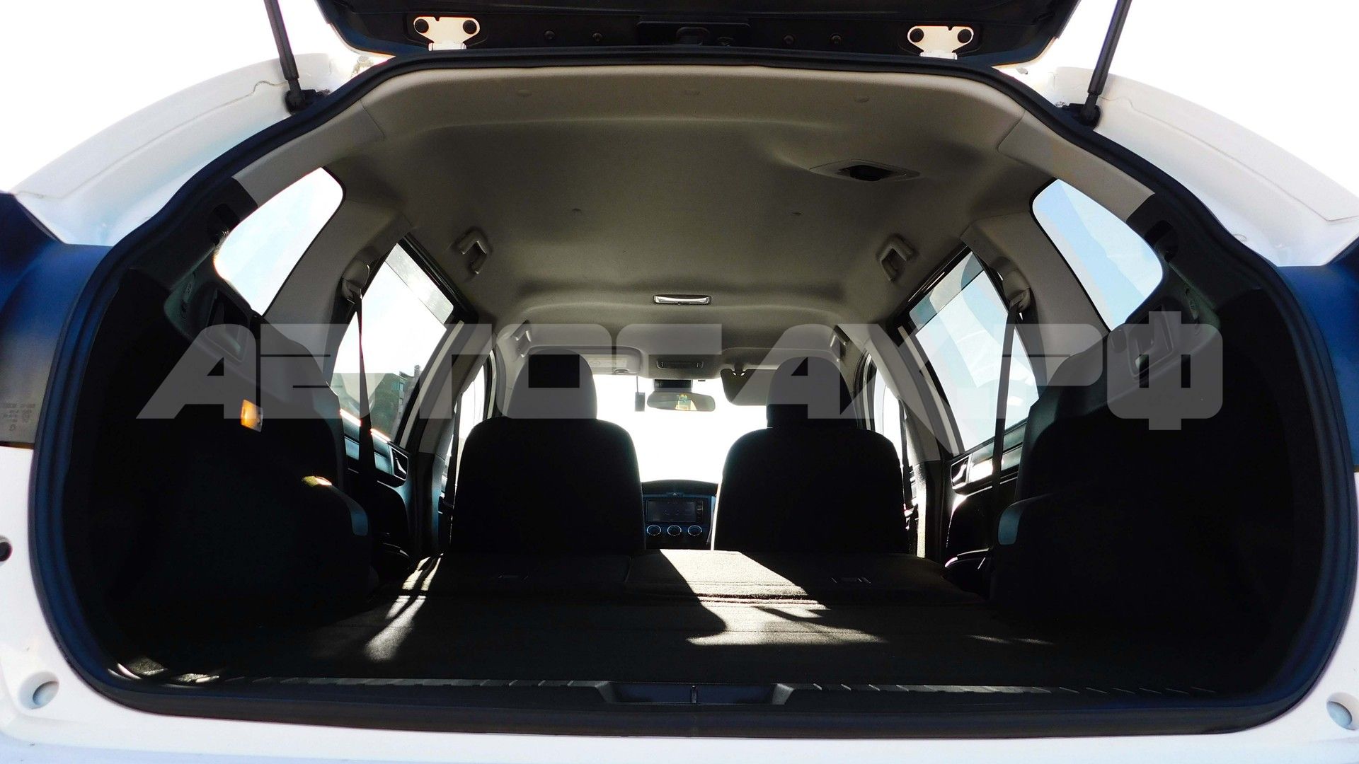 Toyota Corolla Fielder 2022, Универсал — фото 38