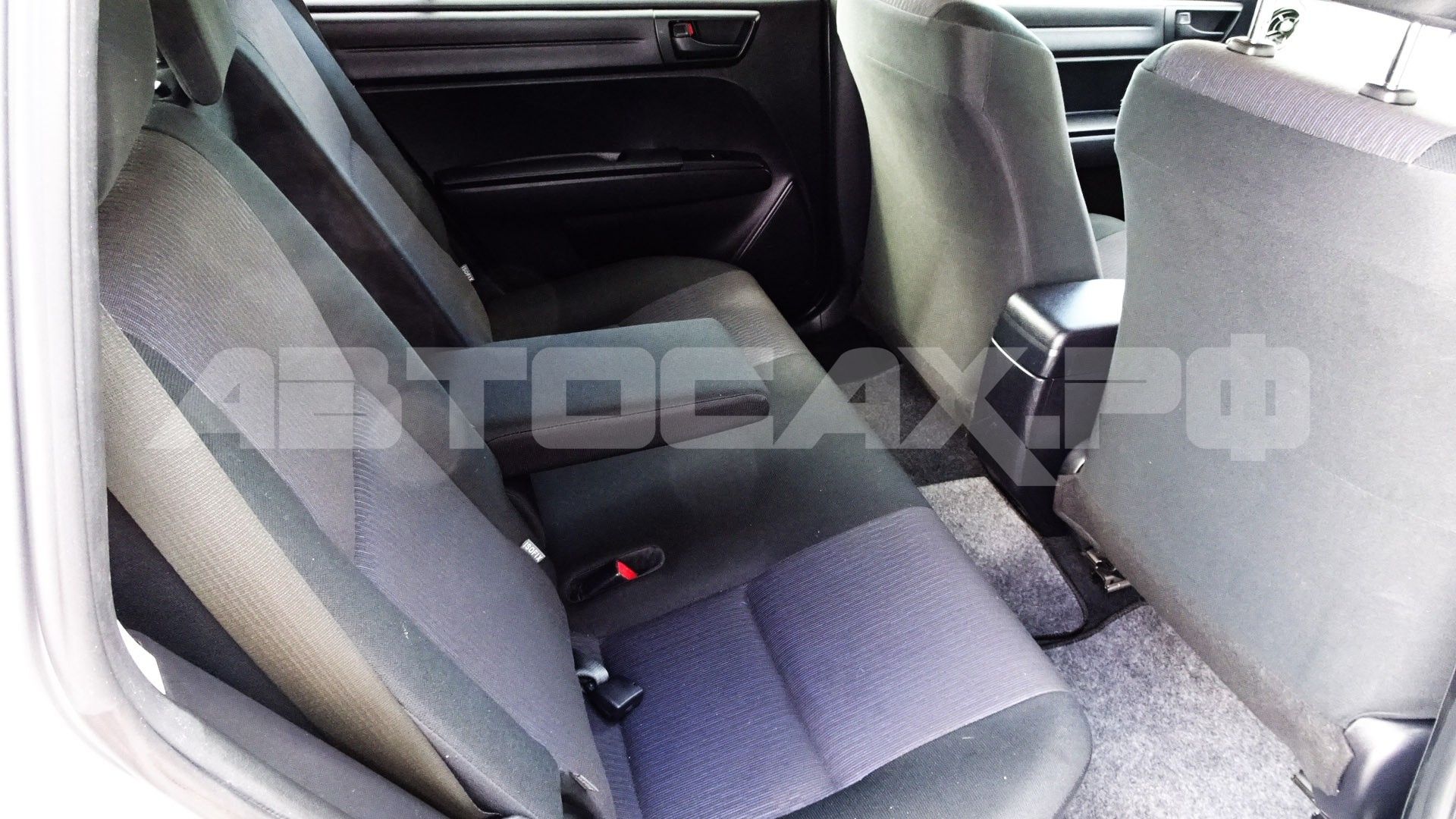 Toyota Corolla Fielder 2016, Универсал — фото 18