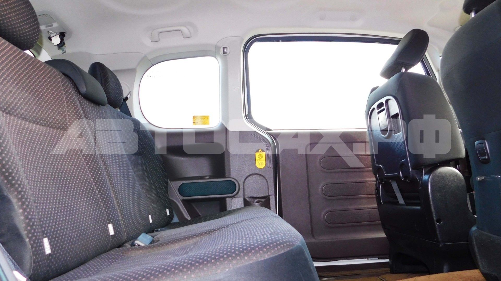 Toyota Porte 2020, Хэтчбек — фото 22