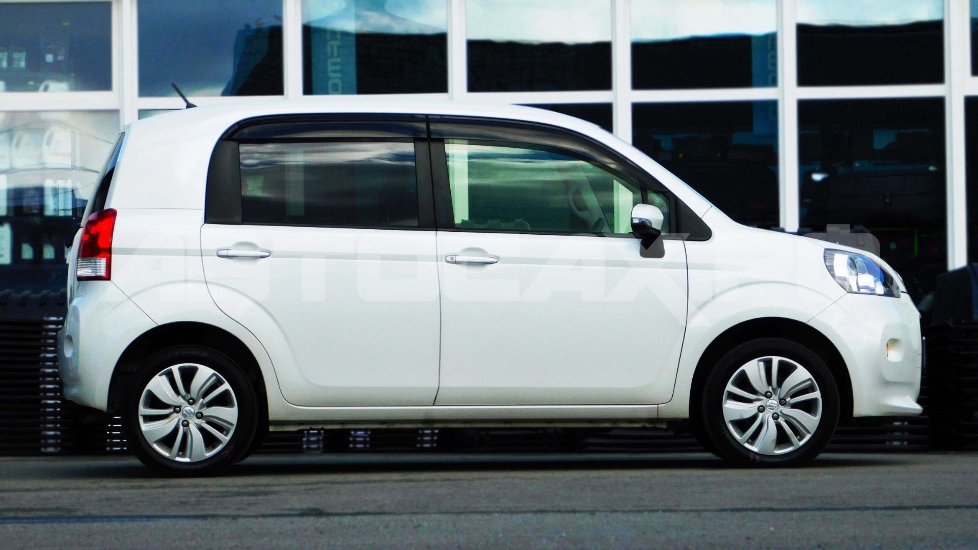 Toyota Porte 2020, Хэтчбек — фото 6