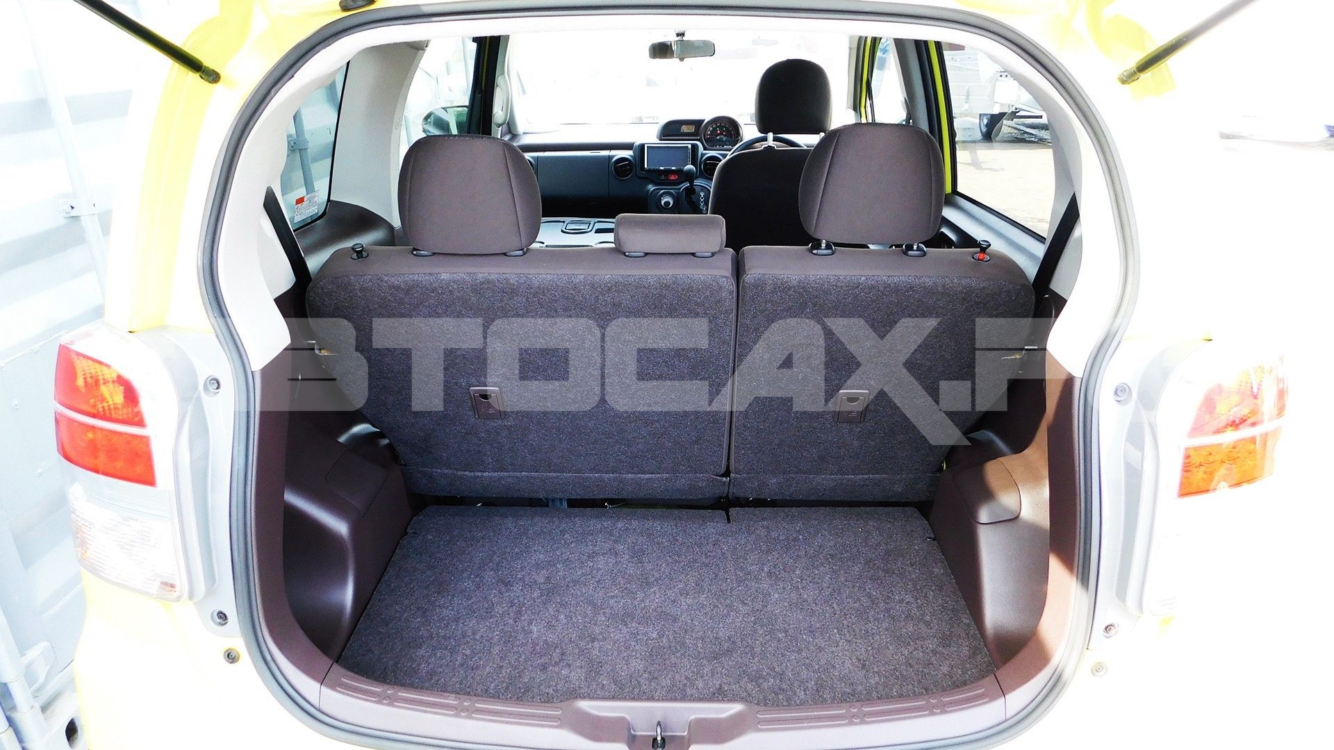 Toyota Spade 2014, Хэтчбек — фото 13