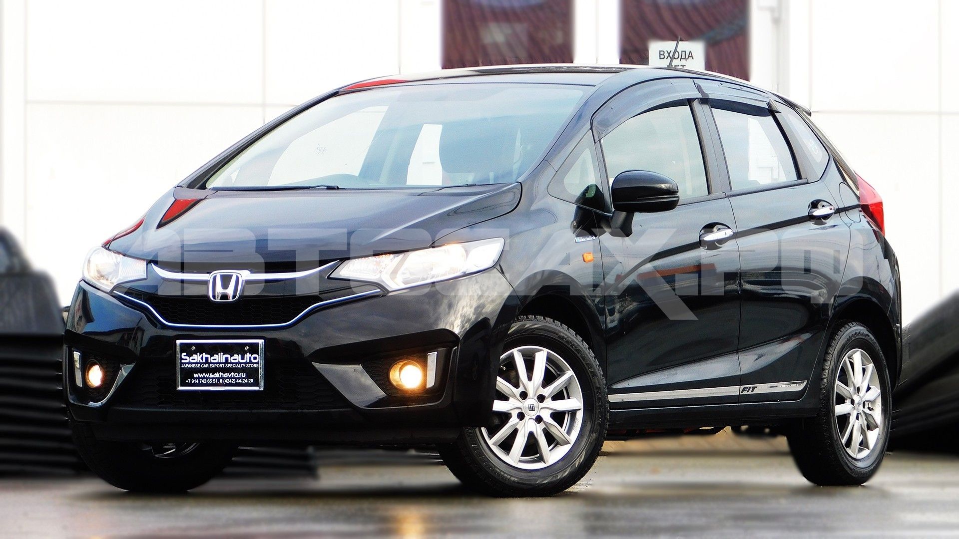 Honda Fit 2016, Хэтчбек — фото 2