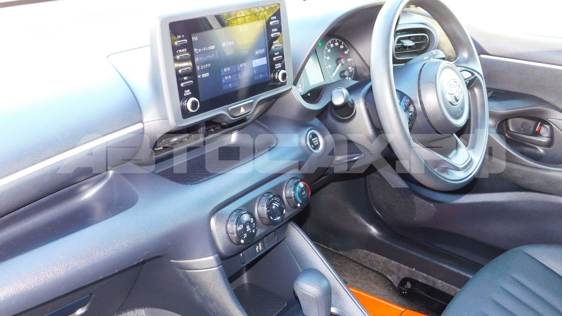 Toyota Yaris 2023, Хэтчбек — фото 34