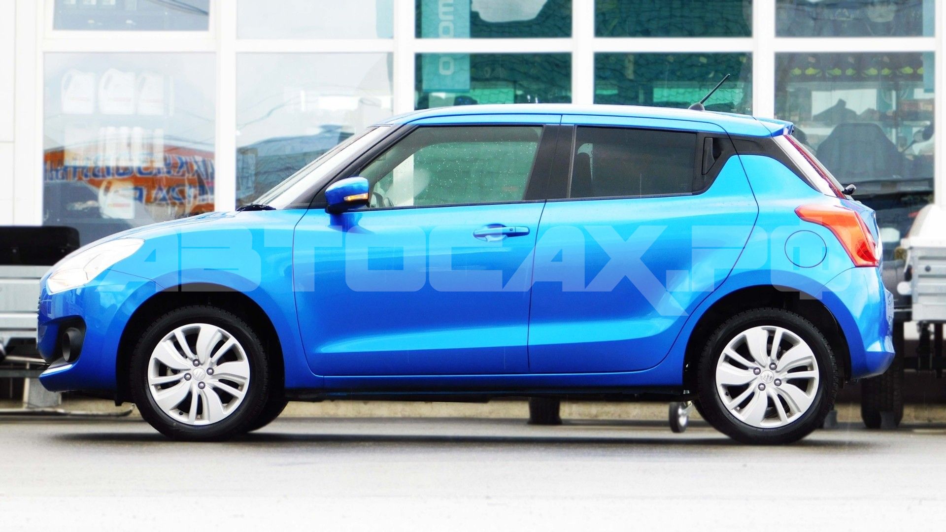 Suzuki Swift 2023, Хэтчбек — фото 5