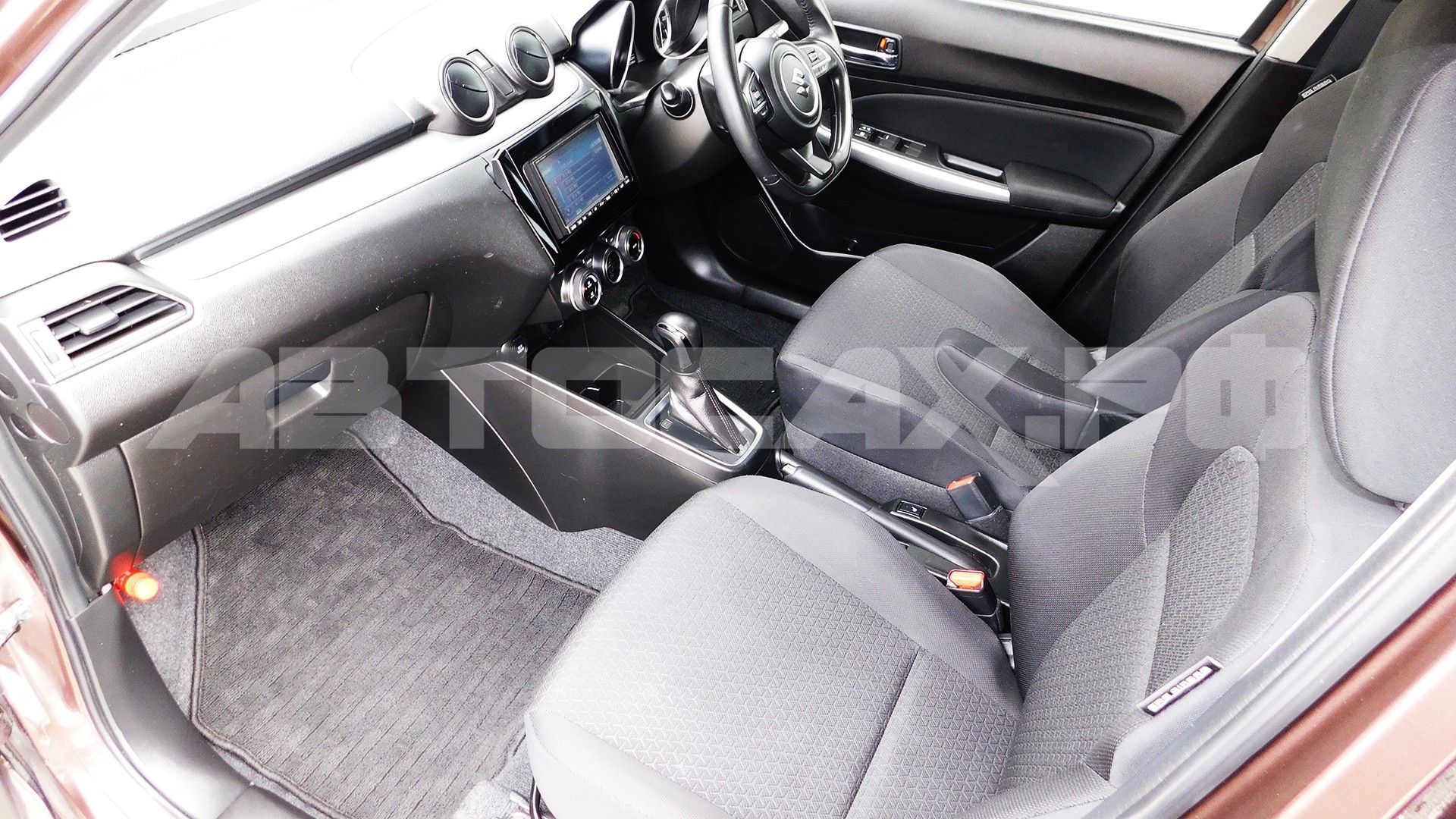 Suzuki Swift 2022, Хэтчбек — фото 11