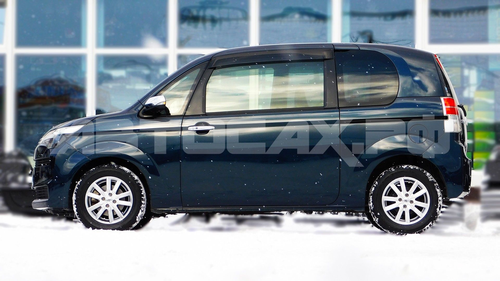 Toyota Spade 2018, Хэтчбек — фото 3