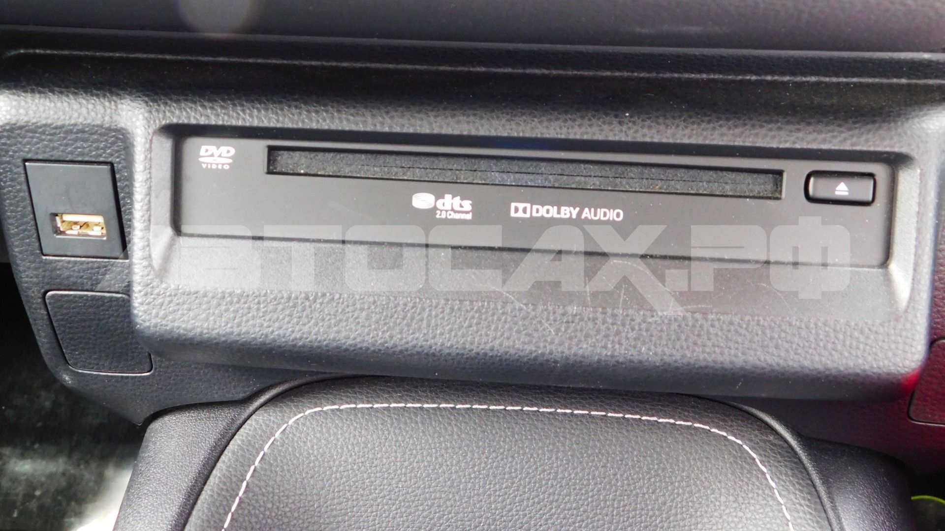 Toyota Corolla Touring 2020, Универсал — фото 28