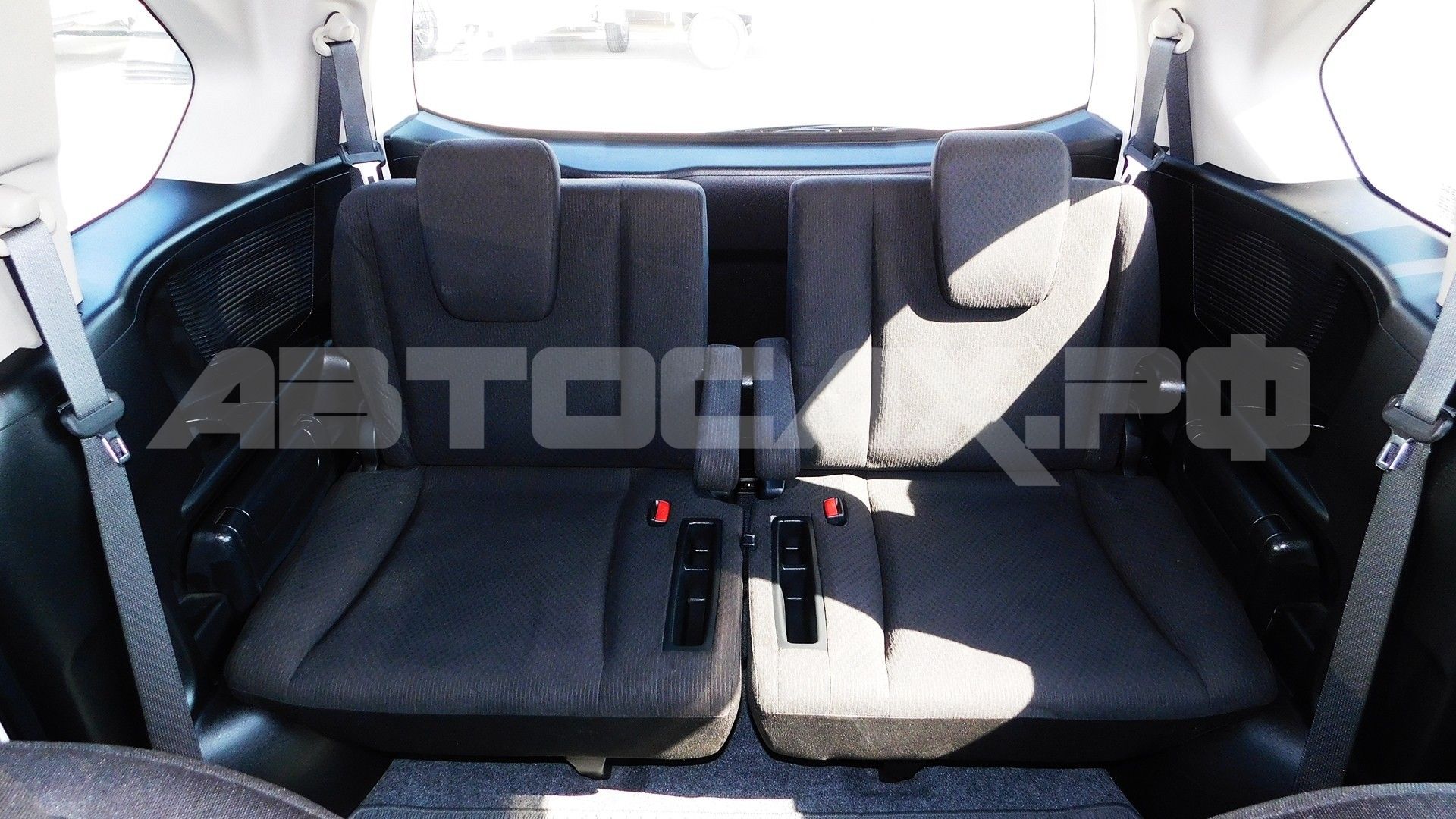 Honda Freed 2016, Минивэн — фото 21