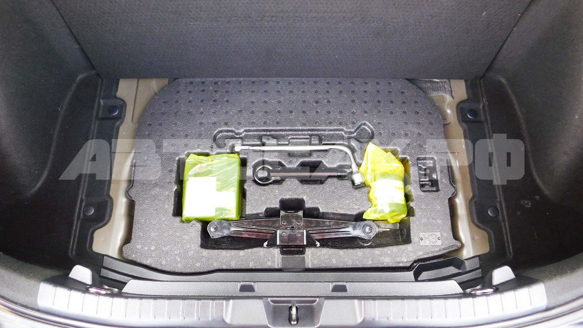 Toyota Corolla Sport 2022, Хэтчбек — фото 41